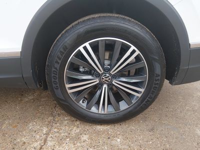 2024 Volkswagen Tiguan - Photo 10