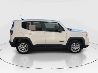 2023 Jeep Renegade - Photo 8