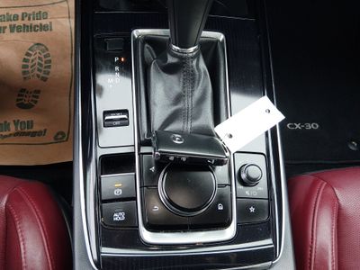 2025 Mazda CX-30 - Photo 15