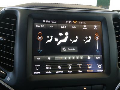 2023 Jeep Cherokee - Photo 26