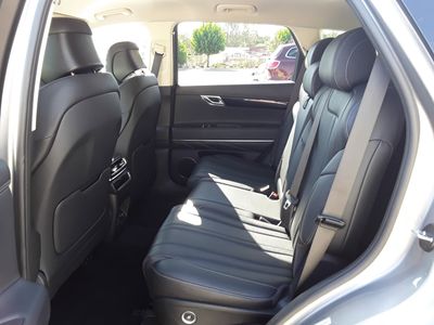 2025 Genesis GV80 - Photo 13