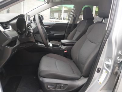 2024 Toyota RAV4 - Photo 12