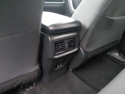 2024 Toyota RAV4 - Photo 15