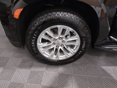 2023 GMC Yukon XL - Photo 9