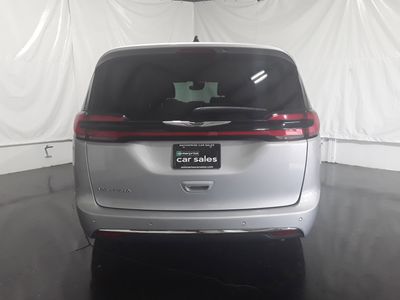 2024 Chrysler Pacifica — detail view
