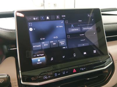 2024 Jeep Compass - Photo 17