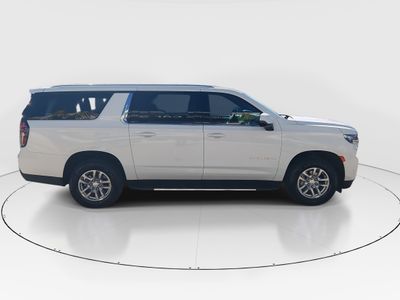 2023 Chevrolet Suburban - Photo 8