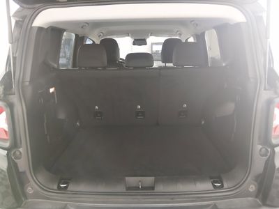2023 Jeep Renegade - Photo 11