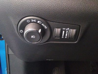 2023 Jeep Compass - Photo 14