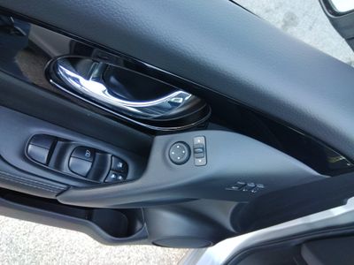 2022 Nissan Rogue Sport — photo 12 view