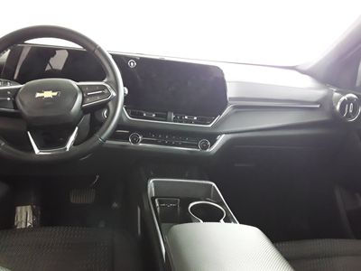 2025 Chevrolet Equinox — photo 12 view
