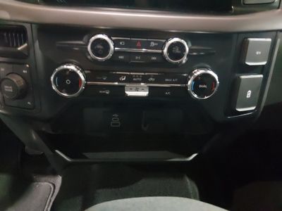 2025 Ford F-150 - Photo 13