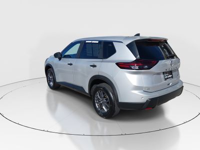 2024 Nissan Rogue - Photo 4