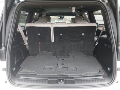2025 Jeep Wagoneer — photo 11 view