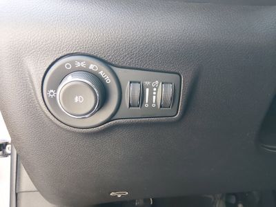 2024 Jeep Compass - Photo 13
