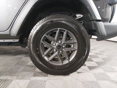 2024 Jeep Wrangler - Photo 10