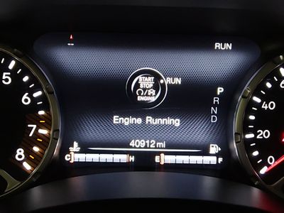 2023 Jeep Renegade — photo 14 view