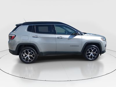 2024 Jeep Compass - Photo 8