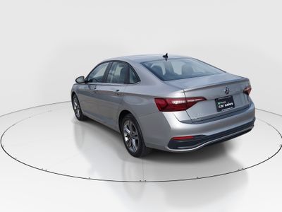 2024 Volkswagen Jetta - Photo 5