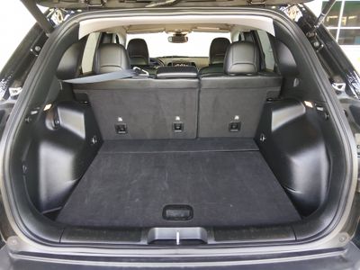 2023 Jeep Cherokee - Photo 9