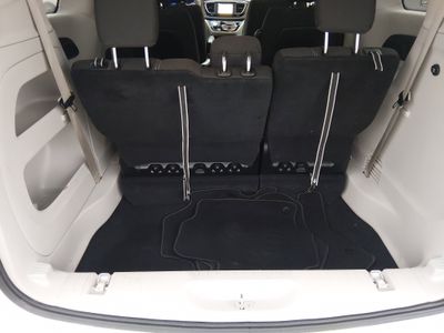 2023 Chrysler Voyager - Photo 11