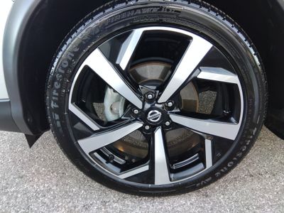 2022 Nissan Rogue Sport — photo 8 view