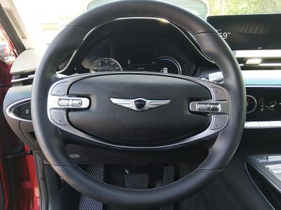 2025 Genesis GV70 — photo 12 view