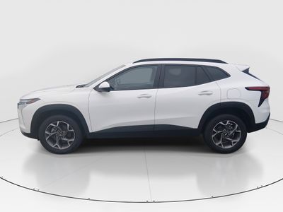 2025 Chevrolet Trax - Photo 4