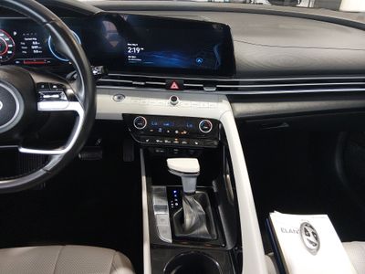 2024 Hyundai Elantra - Photo 15
