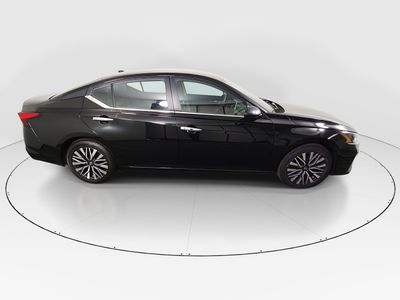 2024 Nissan Altima - Photo 8