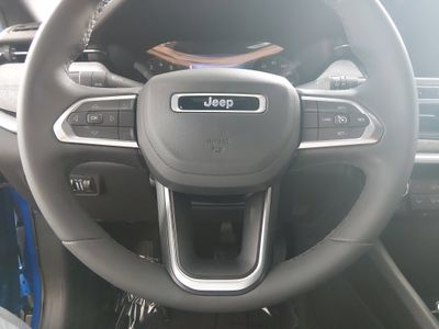 2024 Jeep Compass - Photo 12