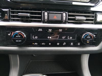 2025 Nissan Pathfinder — photo 18 view