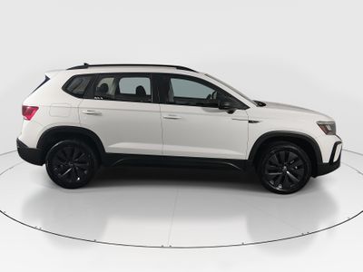 2024 Volkswagen Taos - Photo 8