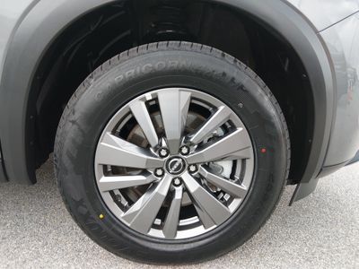 2025 Nissan Pathfinder — photo 10 view