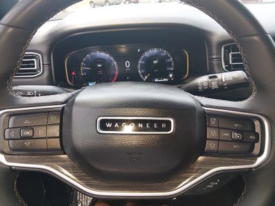 2024 Jeep Wagoneer - Photo 12