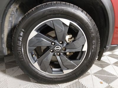 2025 Nissan Rogue - Photo 10