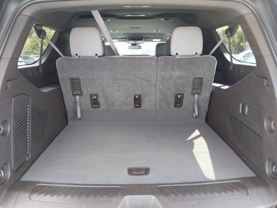 2024 Chevrolet Suburban - Photo 11