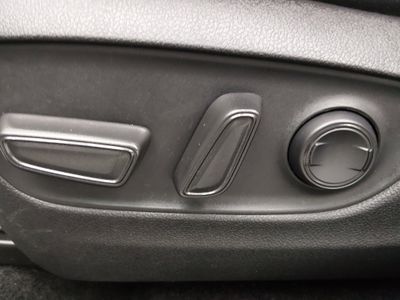 2024 Toyota RAV4 - Photo 19
