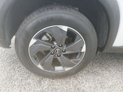 2025 Nissan Rogue - Photo 10