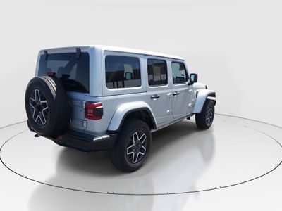 2024 Jeep Wrangler - Photo 7