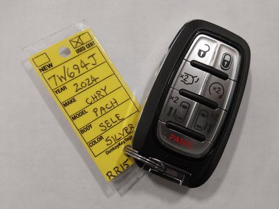 2024 Chrysler Pacifica - Photo 15