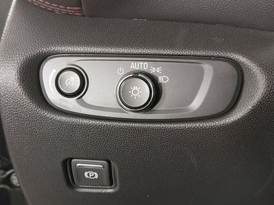 2025 Chevrolet Blazer - Photo 13