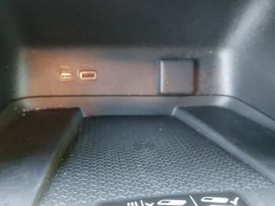 2025 Chevrolet Traverse - Photo 21