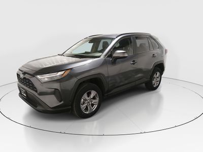 2025 Toyota RAV4 - Photo 3