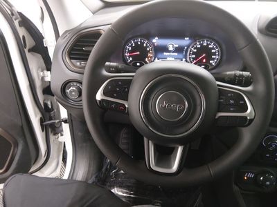 2023 Jeep Renegade - Photo 12