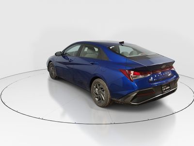 2024 Hyundai Elantra - Photo 5