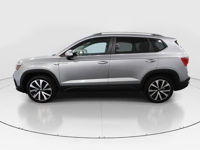 2024 Volkswagen Taos - Photo 4