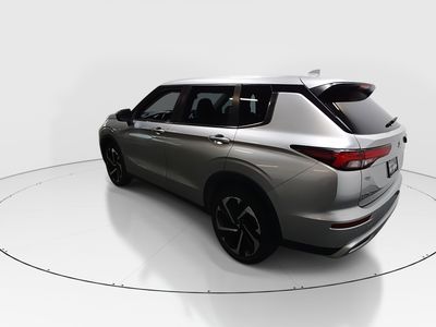 2024 Mitsubishi Outlander — detail view