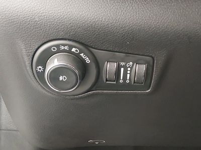 2024 Jeep Compass - Photo 13