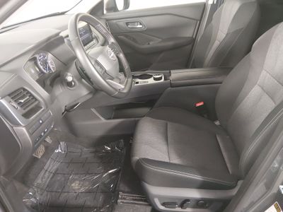 2025 Nissan Rogue - Photo 19